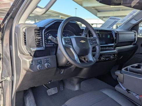 Used 2025 Chevrolet Silverado 1500 LT w/ Safety Package image 4