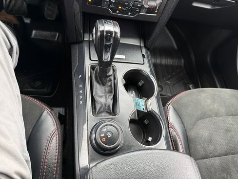 Used 2018 Ford Explorer XLT w/ Equipment Group 202A image 19