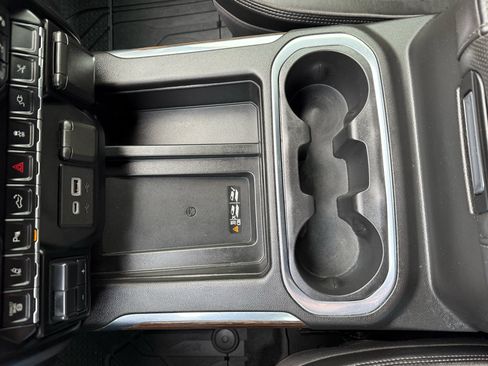 Used 2021 Chevrolet Silverado 2500 High Country image 38