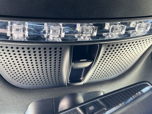 Used 2020 Mercedes-Benz GLC 300 image 35