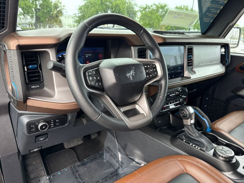 Used 2023 Ford Bronco Outer Banks w/ Sasquatch Package image 6