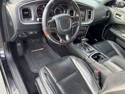 Used 2020 Dodge Charger SXT w/ Leather Interior Group image 12