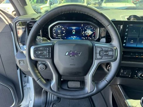 Used 2026 Chevrolet Silverado 1500 LT Trail Boss w/ LT Trail Boss Premium Package AWD/4WD image 18