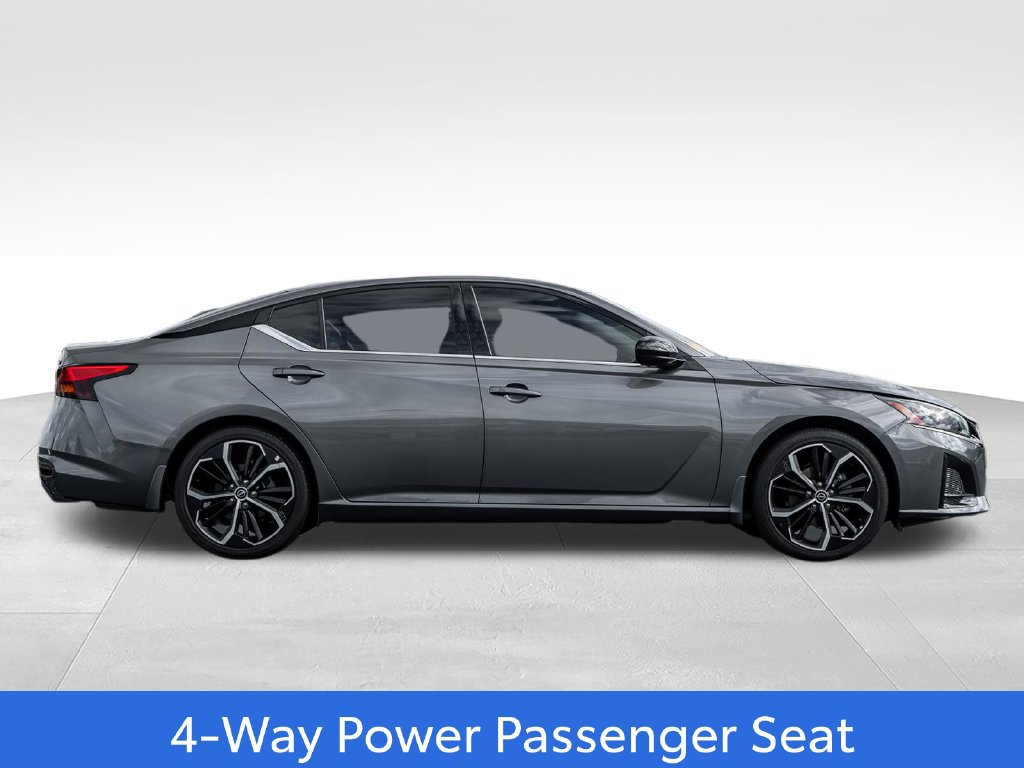 Used 2024 Nissan Altima 2.5 SR w/ SR Premium Package FWD image 8