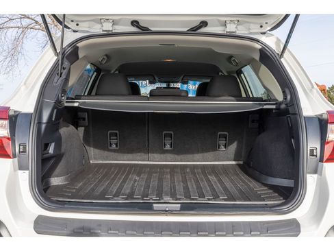 Used 2019 Subaru Outback 2.5i Premium image 14