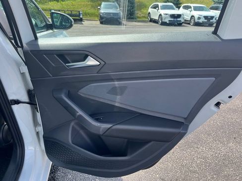 Used 2026 Volkswagen Jetta SE FWD image 25