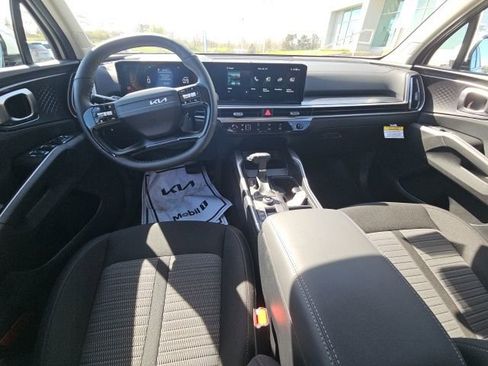 New 2026 Kia Sorento LX FWD image 25
