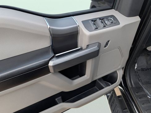 Used 2018 Ford F150 XLT w/ Equipment Group 302A Luxury image 15