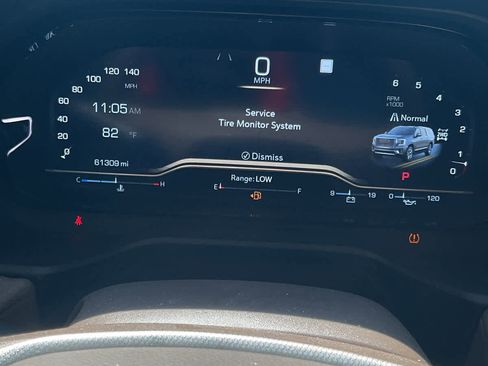Used 2022 GMC Yukon XL Denali AWD/4WD image 12