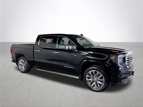 Used 2022 GMC Sierra 1500 Denali w/ Denali Reserve Package image 4