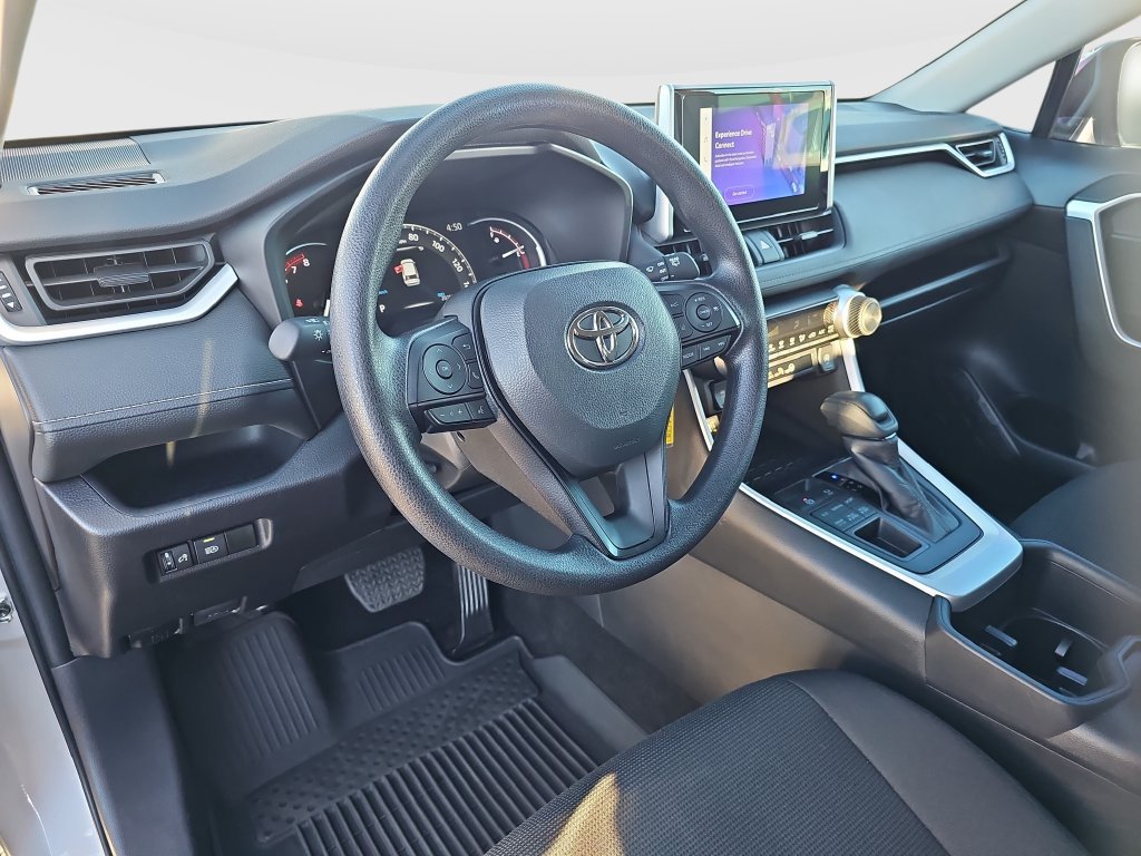 Certified 2025 Toyota RAV4 LE AWD/4WD image 9