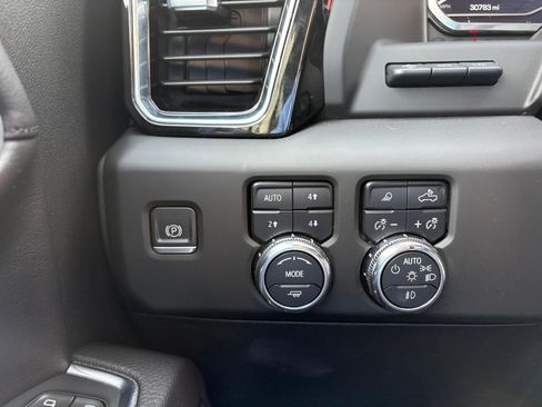 Used 2023 GMC Sierra 1500 Denali w/ Technology Package image 22