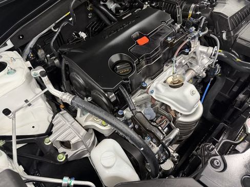 Certified 2025 Honda HR-V LX image 10