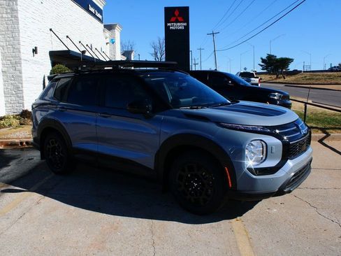 New 2026 Mitsubishi Outlander Trail Edition image 6