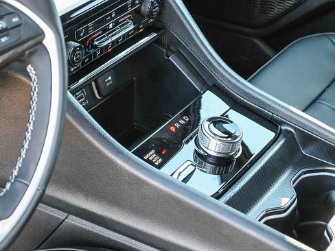 New 2025 Jeep Grand Cherokee Limited image 32