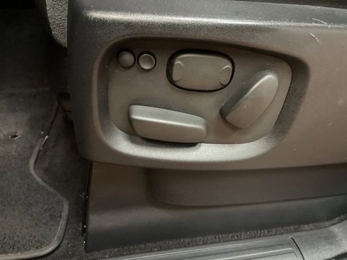 Used 2012 Land Rover Range Rover Sport Limited Edition image 16