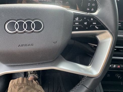 Used 2025 Audi Q5 Premium w/ Convenience Package AWD/4WD image 25