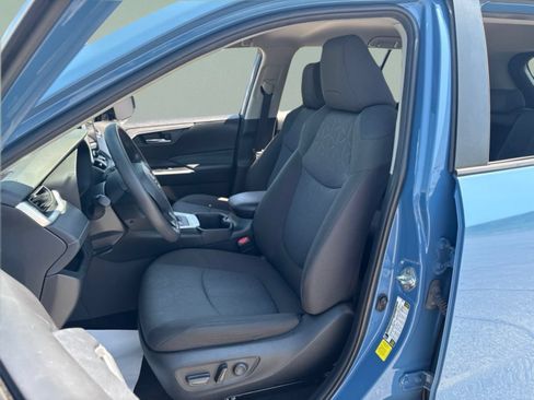 Used 2023 Toyota RAV4 AWD Hybrid image 22