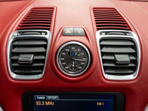 Used 2016 Porsche Boxster Spyder RWD image 29