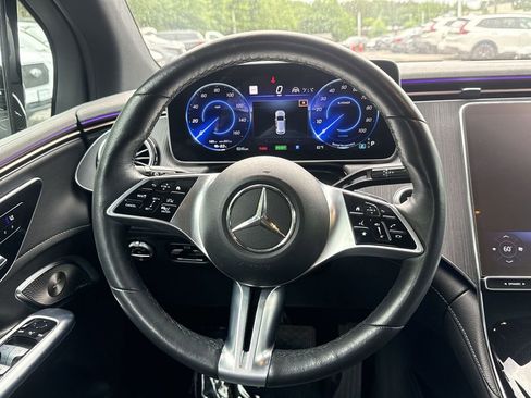 Used 2023 Mercedes-Benz EQE 350+ 4MATIC SUV w/ Pinnacle Trim Package image 11