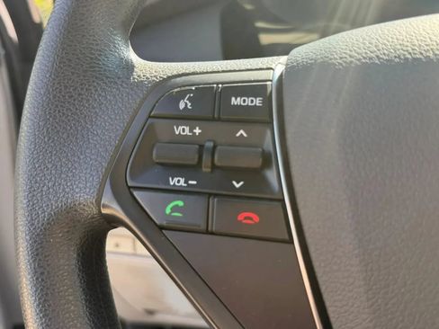 Used 2017 Hyundai Sonata SE FWD image 23