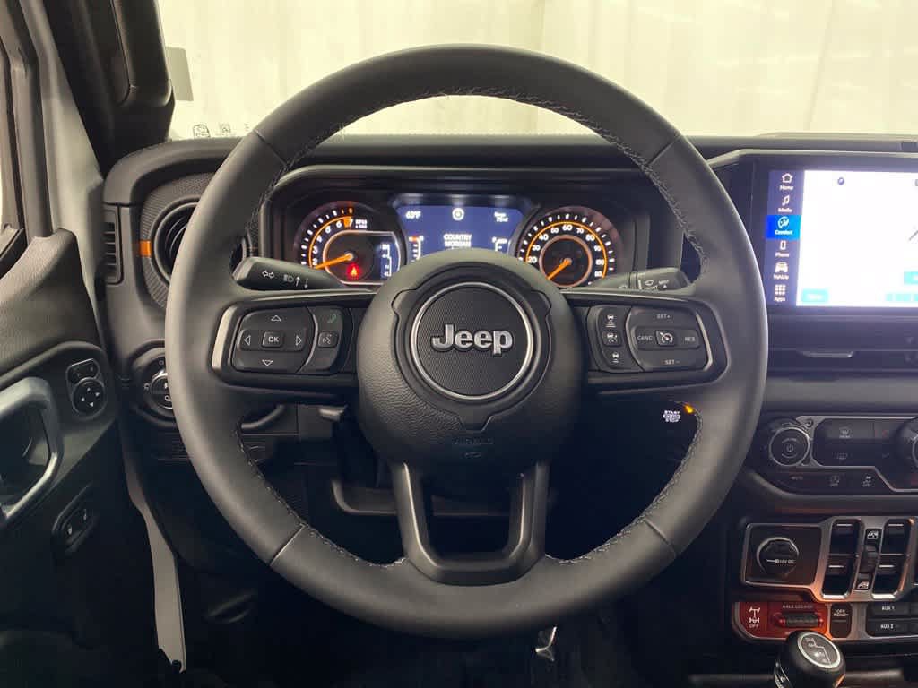 Used 2026 Jeep Gladiator Mojave AWD/4WD image 19
