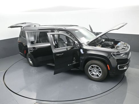 Used 2024 Jeep Wagoneer 2WD image 65