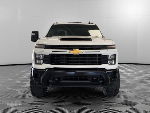 Used 2024 Chevrolet Silverado 2500 Custom w/ Custom Value Package AWD/4WD image 3