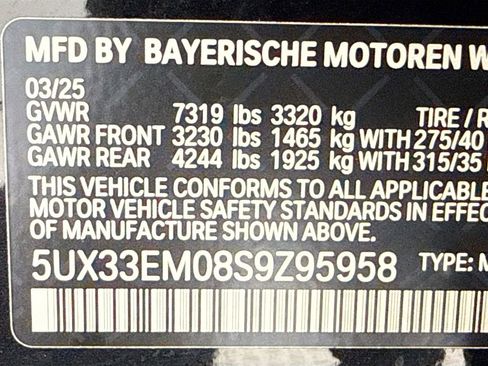 Used 2025 BMW X7 M60i AWD/4WD image 31