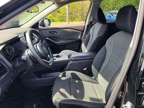 Used 2021 Nissan Rogue S image 11