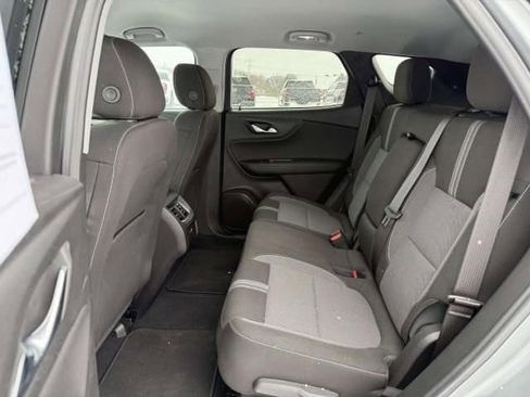 Used 2025 Chevrolet Blazer LT image 12