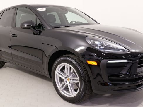 Used 2025 Porsche Macan image 7