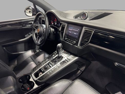 Used 2017 Porsche Macan image 19