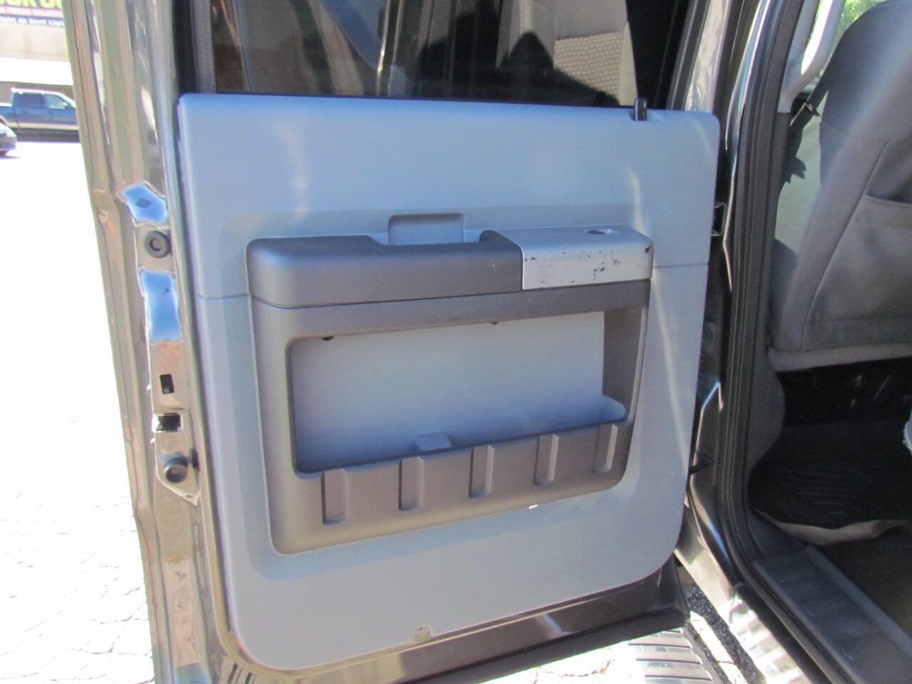 Used 2016 Ford F250 XLT w/ XLT Premium Package AWD/4WD image 13