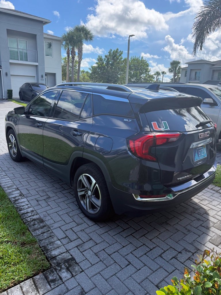 Used 2019 GMC Terrain SLT w/ Preferred Package FWD image 3
