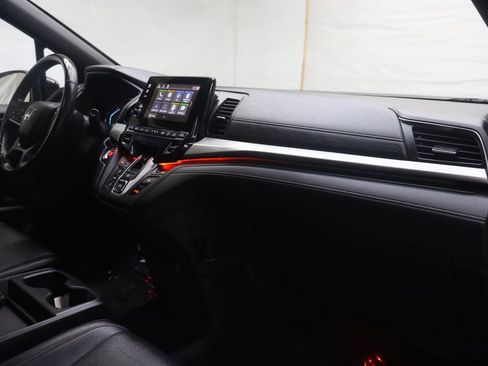 Used 2023 Honda Odyssey Sport image 11