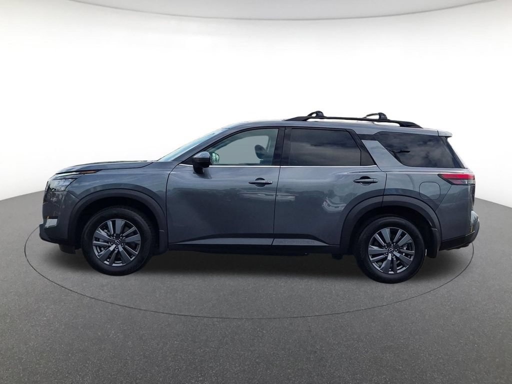 Used 2025 Nissan Pathfinder SV w/ SV Premium Package FWD image 8