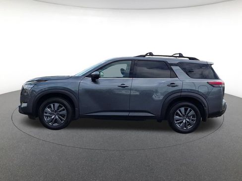 Used 2025 Nissan Pathfinder SV w/ SV Premium Package FWD image 8