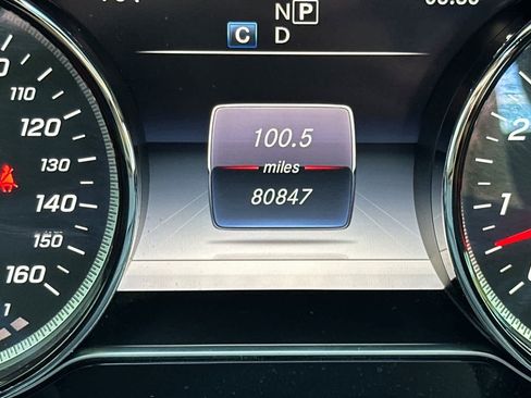 Used 2017 Mercedes-Benz E 400 4MATIC Wagon image 25