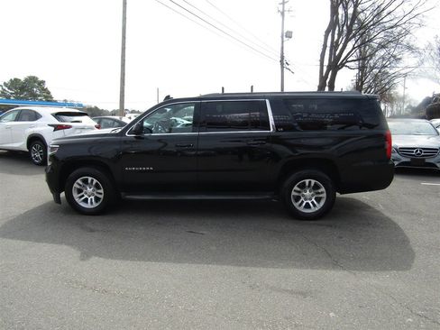 Used 2016 Chevrolet Suburban LS image 4