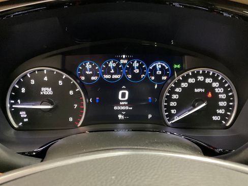 Used 2017 Cadillac XT5 Platinum w/ Driver Assist Package image 19