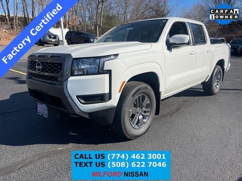Certified 2025 Nissan Frontier SV image 1
