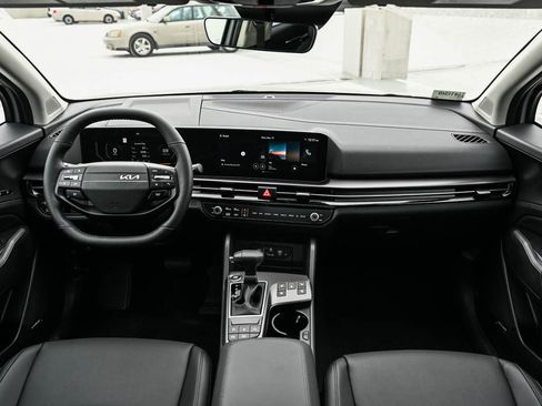 New 2026 Kia Sportage SX image 13