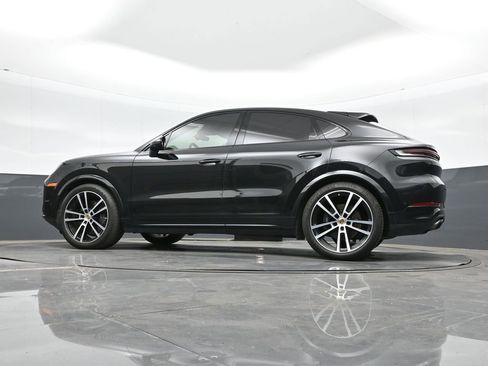 Certified 2024 Porsche Cayenne Coupe AWD/4WD image 35