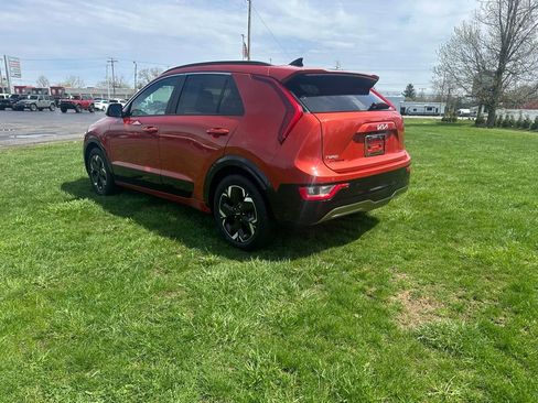 Used 2023 Kia Niro Wind w/ Wind Preserve Package image 5