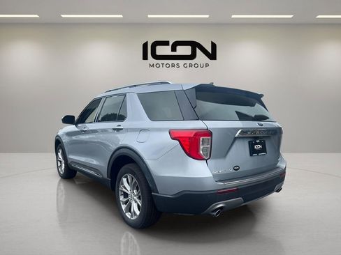 Used 2023 Ford Explorer Limited image 3