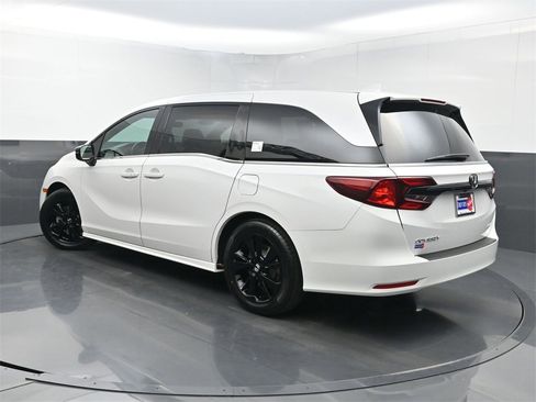Used 2023 Honda Odyssey Sport image 25