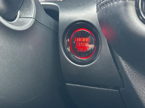 Used 2025 Honda HR-V LX image 25