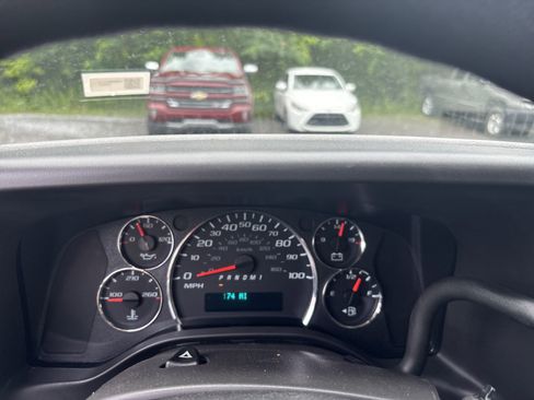 New 2025 Chevrolet Express 3500 w/ Power Convenience Package image 18