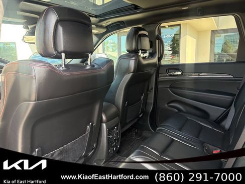 Used 2021 Jeep Grand Cherokee Trailhawk w/ Trailhawk Luxury Group AWD/4WD image 20
